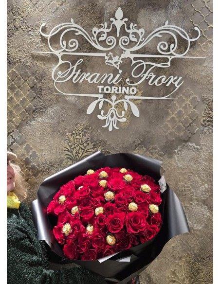 Bouquet con cioccolatini e 100 rose